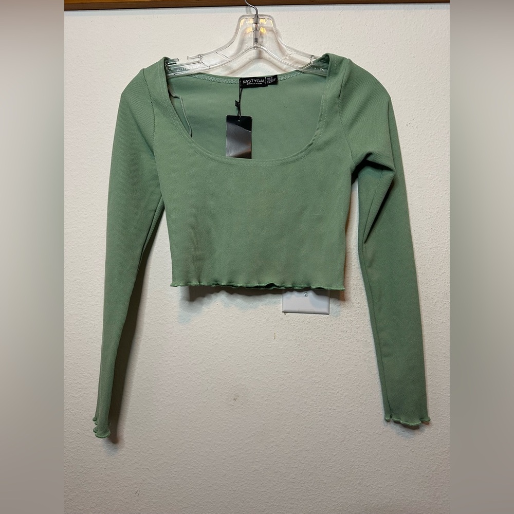 Nasty Gal, petite US size 4, sage green long sleeve crop top.